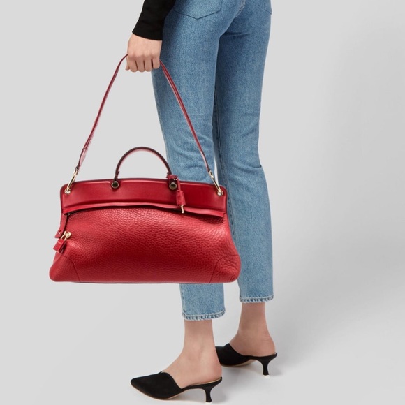 Furla Elegant Red Leather Shoulder Handbag - Picture 7 of 10